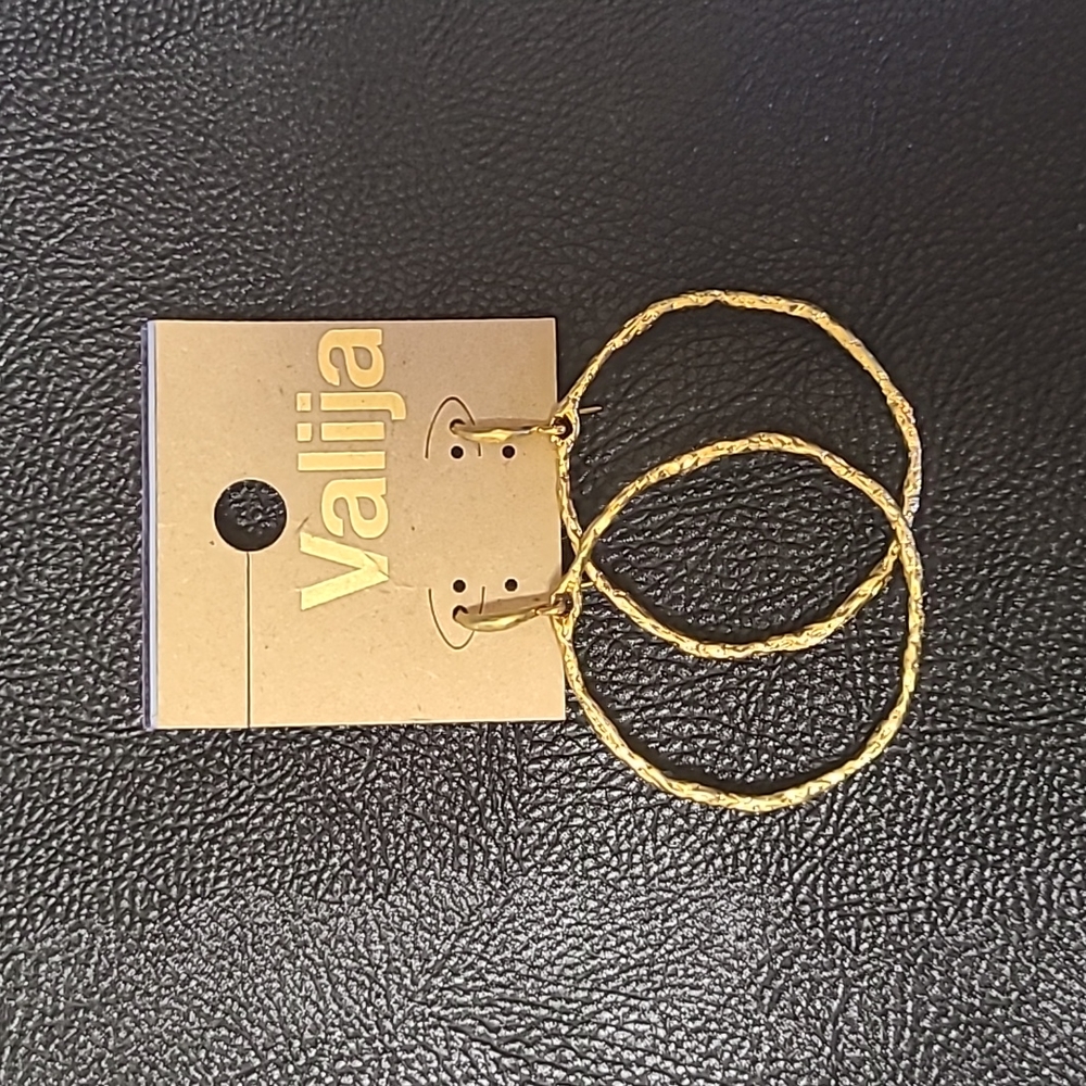 Valija Handcrafted Earrings